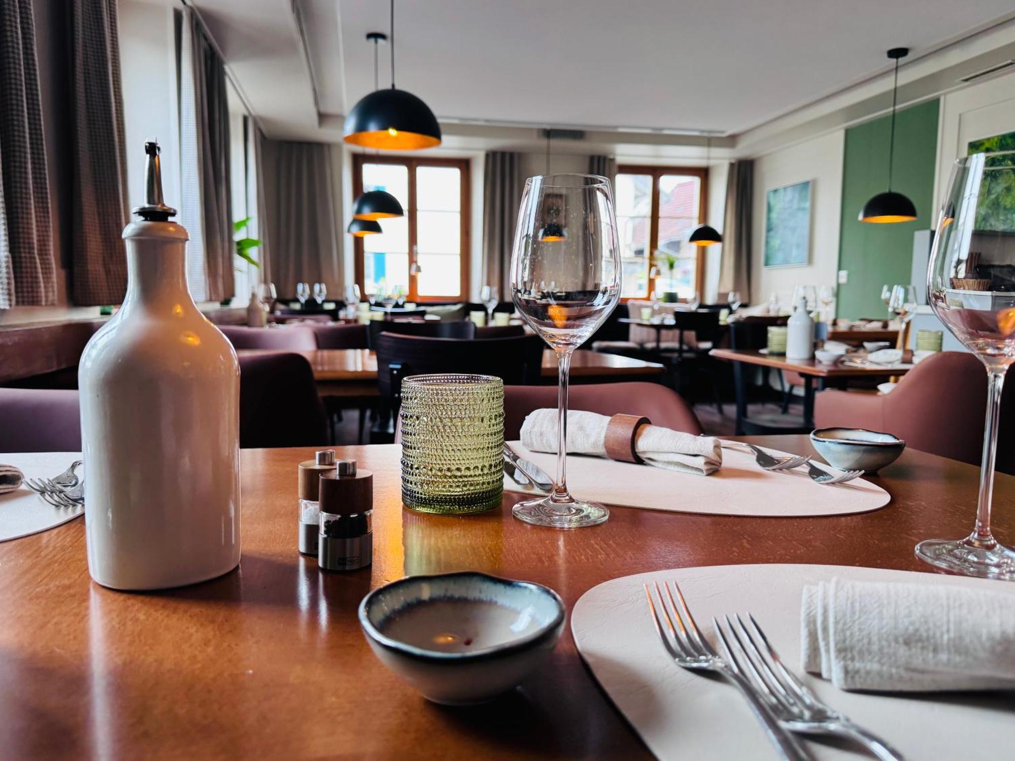 Gasthaus Zum Loewen Neftenbach Екстериор снимка